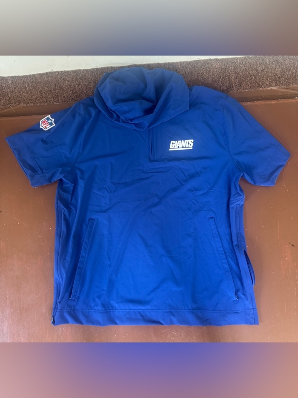 Men’s Nike New York Giants Sideline Coach Short Sleeve 1/2 Zip Hoodie - XL